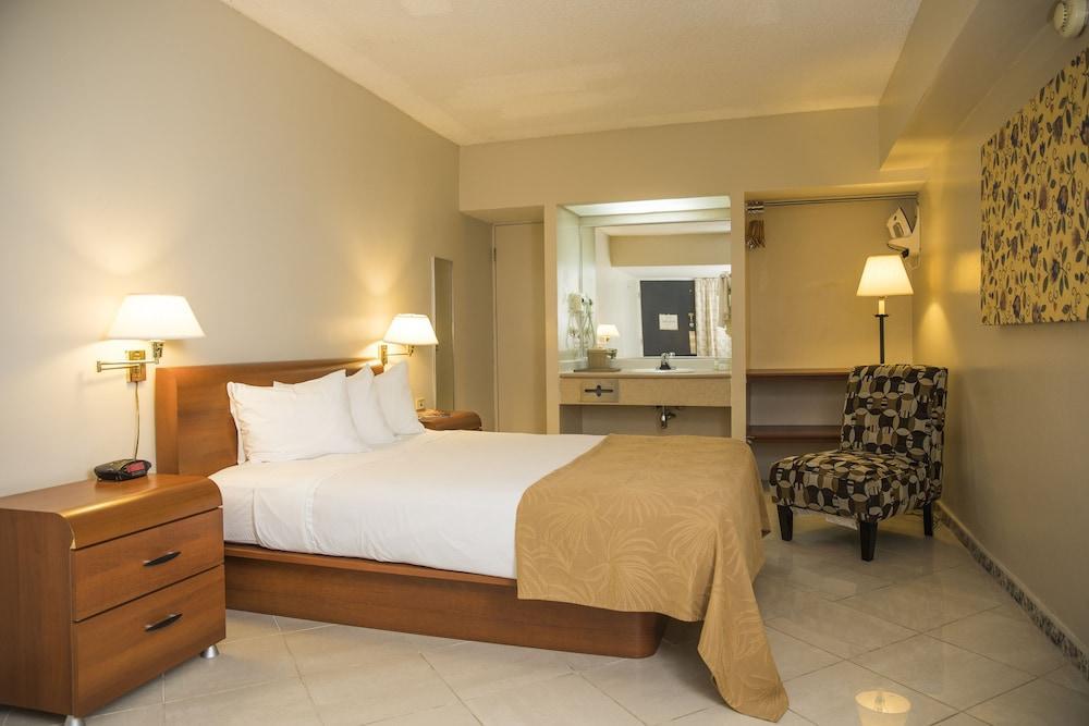 Quality Inn El Tuque بونسي المظهر الخارجي الصورة